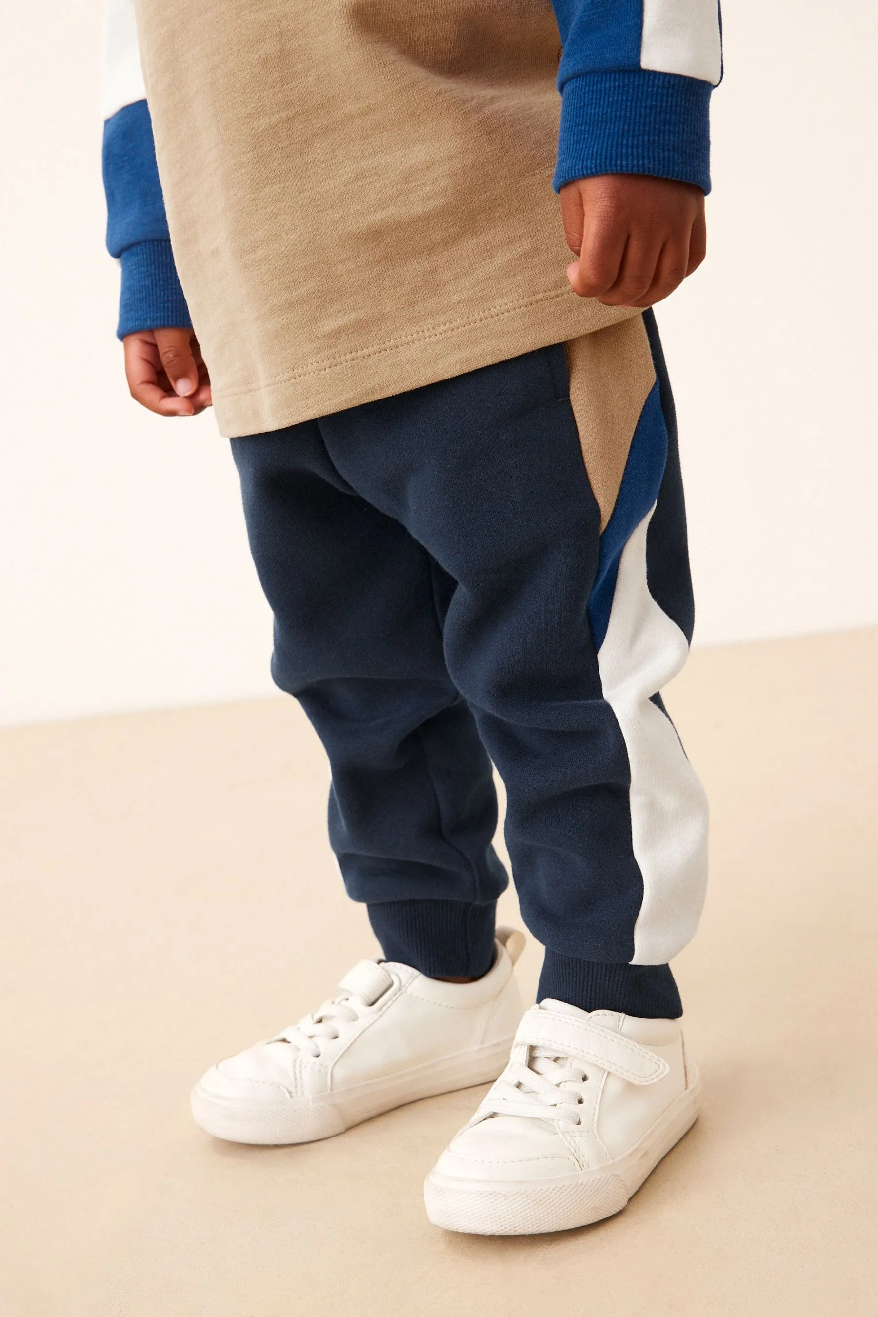 100% Cotton Long Sleeve Cosy Colourblock T-Shirt and Joggers Set (3mths-7yrs)    