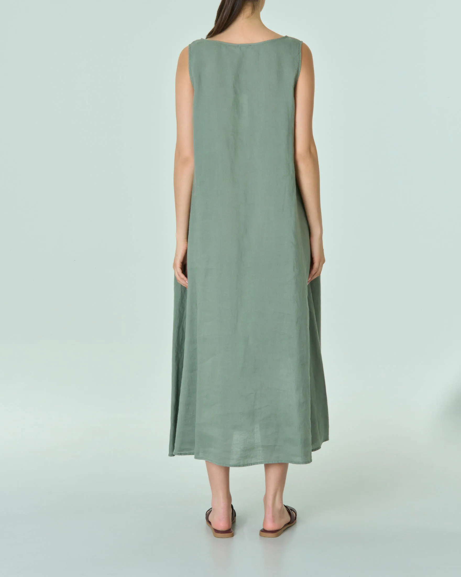 Abito lungo verde militare senza maniche in lino con scollo a V